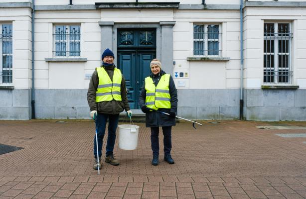 Twee vrijwilligers samen op pad